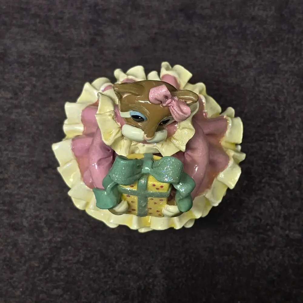 Donna Little Dressed Up Kitty Cat Holding Present Collectible Figurine
